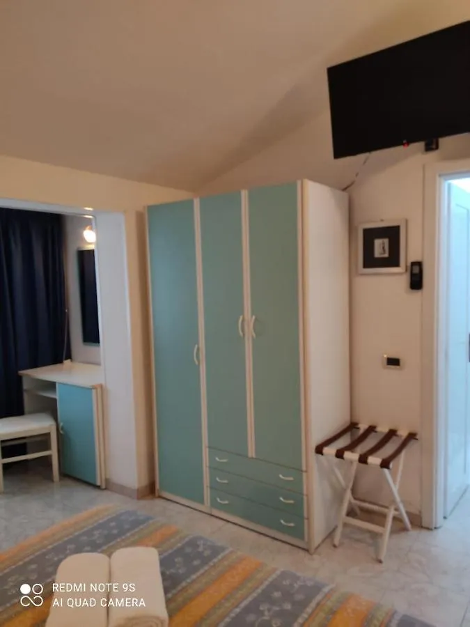 Kristalex Pet Family Hotel 切塞纳蒂科
