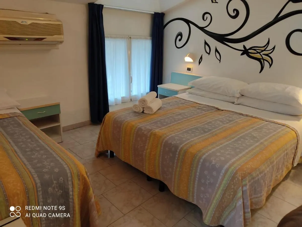Kristalex Pet Family Hotel Cesenatico 3*,  Italia