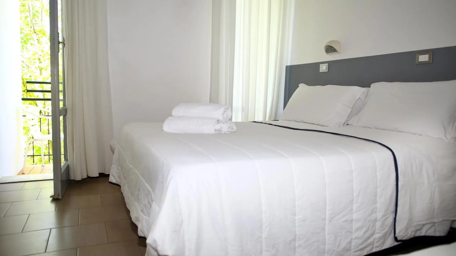 ***  Kristalex Pet Family Hotel Cesenatico Italia